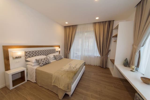 Classic Double Room, Balcony