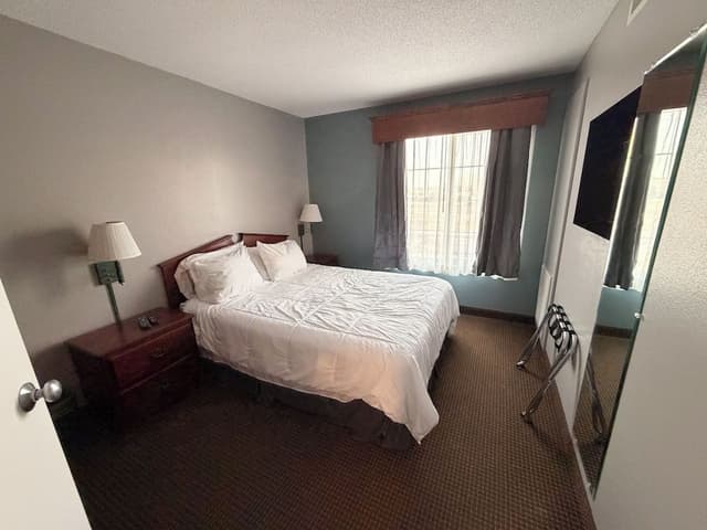 Basic Studio, 2 Queen Beds, Non Smoking