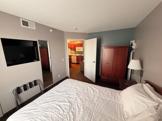 Basic Studio, 2 Queen Beds, Non Smoking