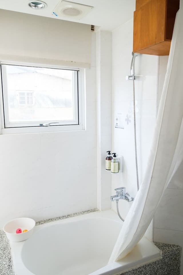 Duplex Double Room with Bathtub