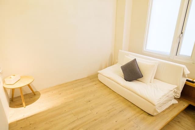 Economy Double Room, Bathtub