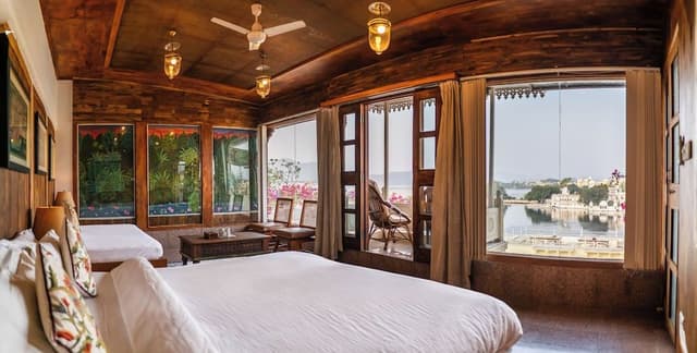 Deluxe Suite