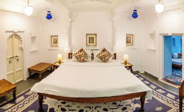 Deluxe Suite