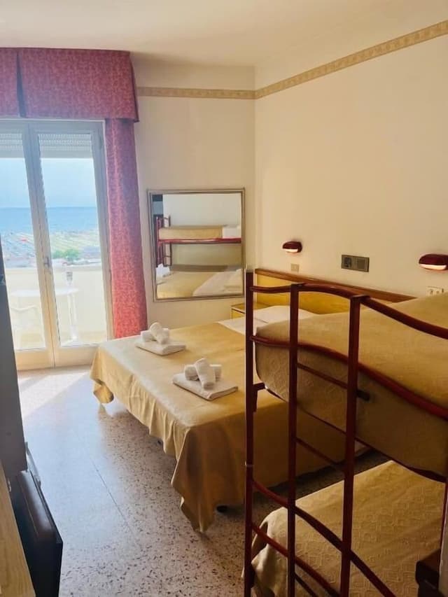 Quadrupla Standard Con Balcone Vista Mare