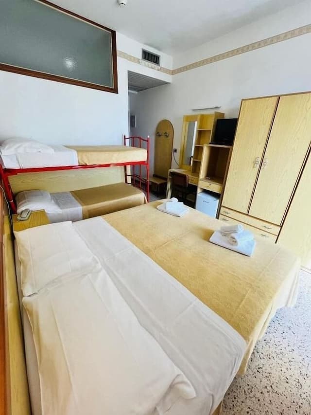 Quadrupla Standard Con Balcone Vista Mare