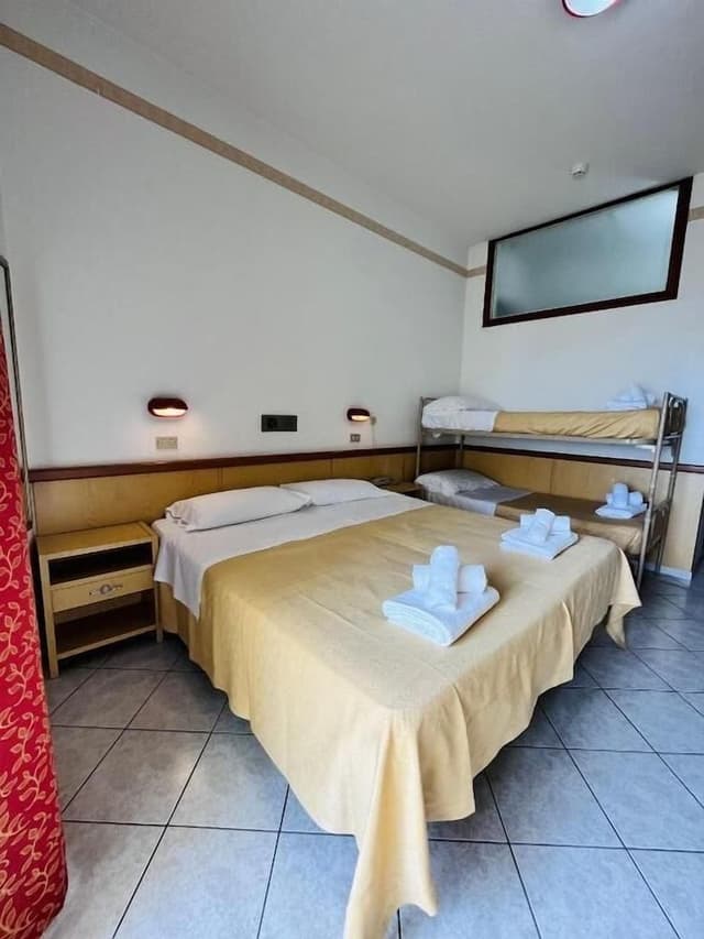 Quadrupla Standard Con Balcone Vista Mare