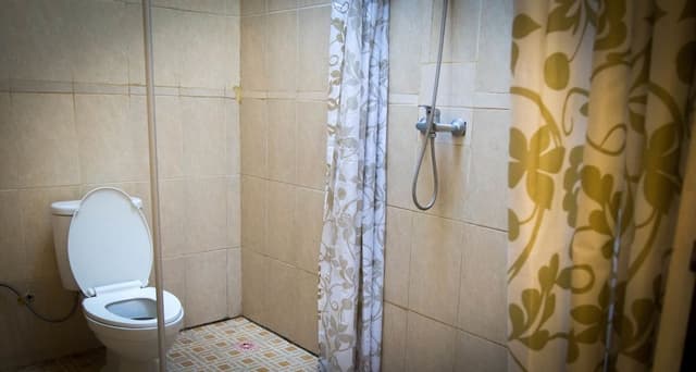 Economy Shared Dormitory, Mixed Dorm, Garden View