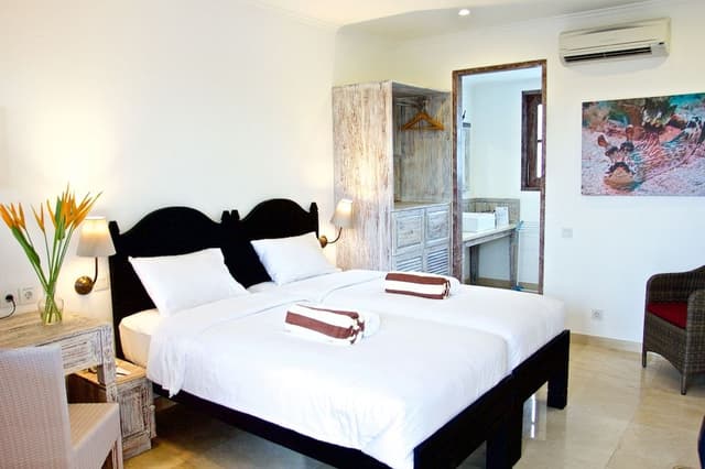 Nudibranch Superior Twin Room (Pool View)