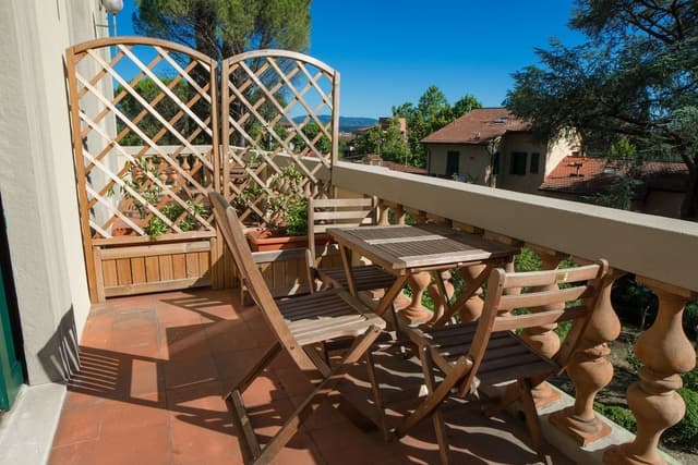 Suite, Balcony