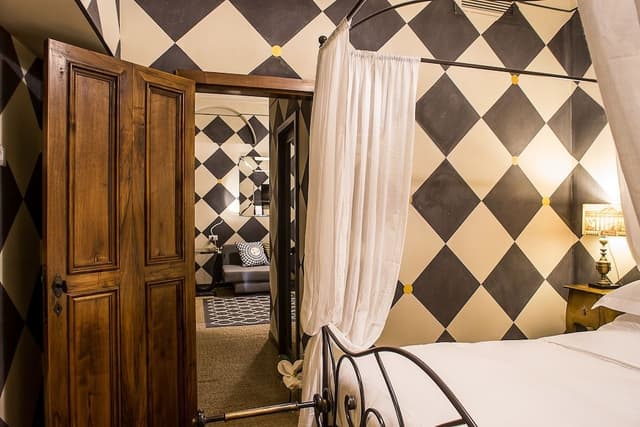 Luxury Apartment, Multiple Bedrooms, City View