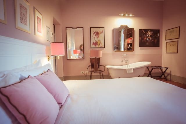 Deluxe Double Room, 1 King Bed, Garden View