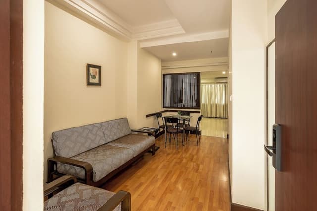 Ivory Suite Room