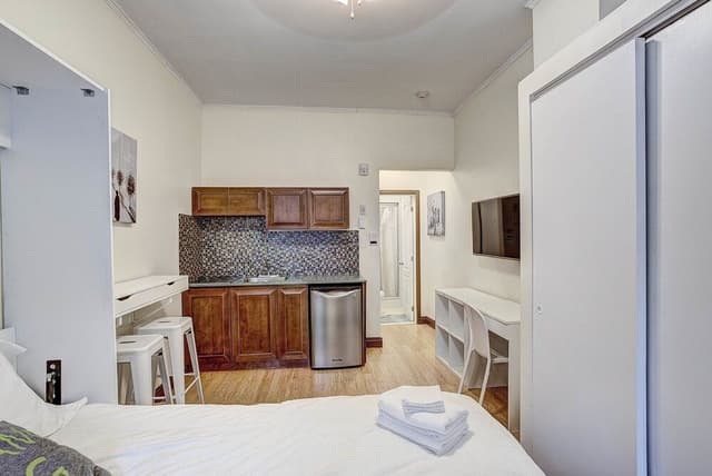 Exclusive Studio, 1 Double Bed (#301)