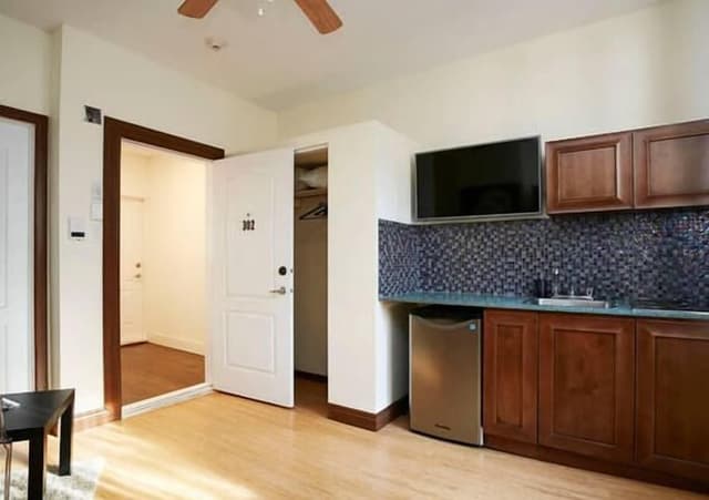 Exclusive Studio, 1 Double Bed (#302)