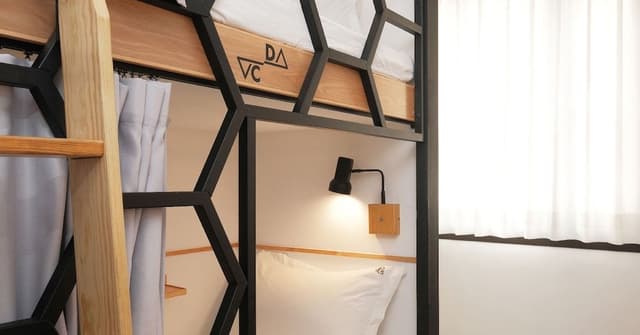 Shared Dormitory, Women only