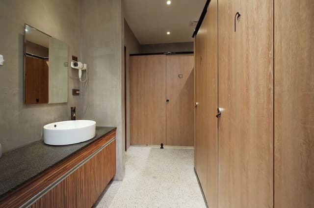 Shared Dormitory, Women only