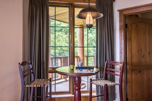 Equinoxe150-8, 3 Bedrooms