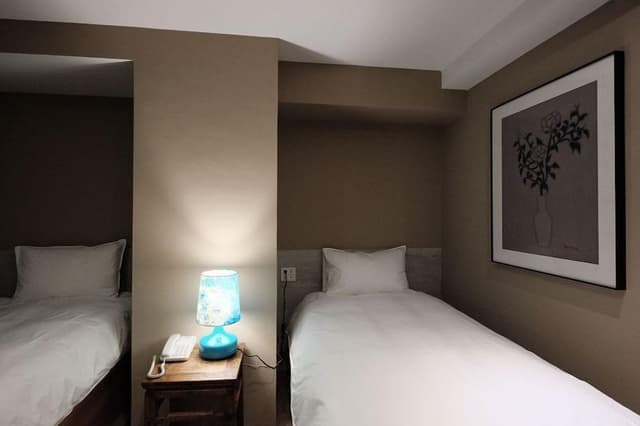 Standard Twin Room