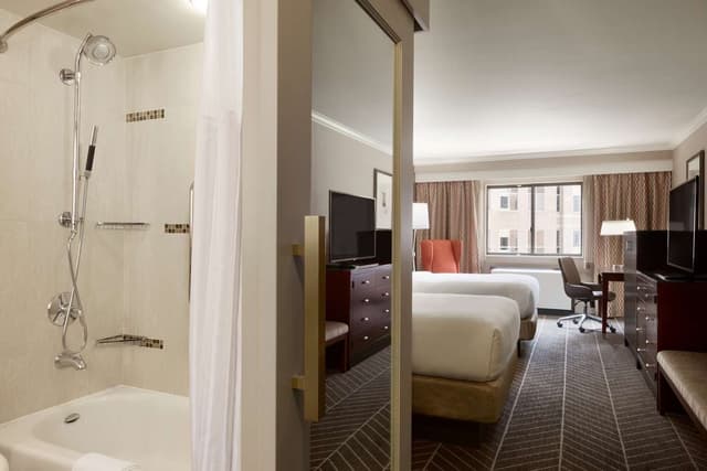 2 DOUBLE BEDS EXEC FLOOR