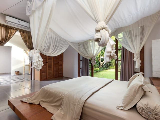 Villa, Smoking