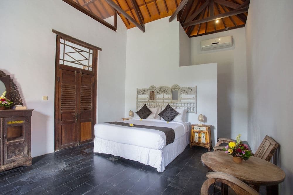 Villa Putih Sekali Seminyak