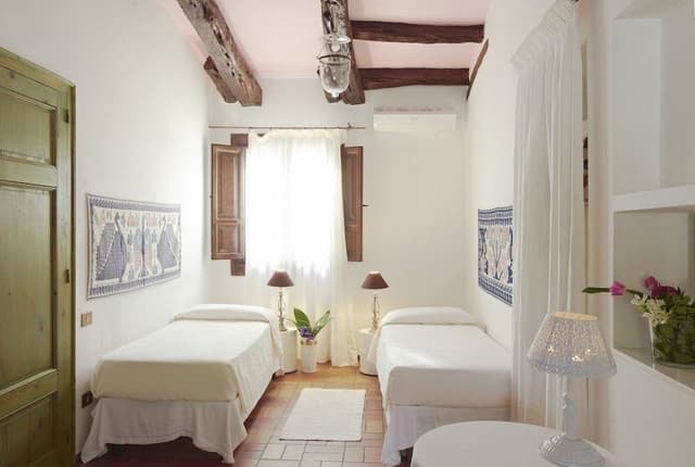 Suite, Sea View