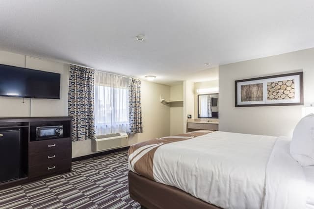 Standard Room, 1 King Bed, Non Smoking