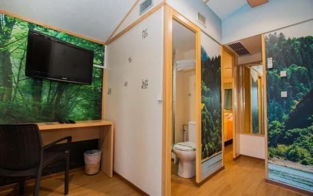 NOTTINGHAM B 2/4- Bungalow (2 Adults)