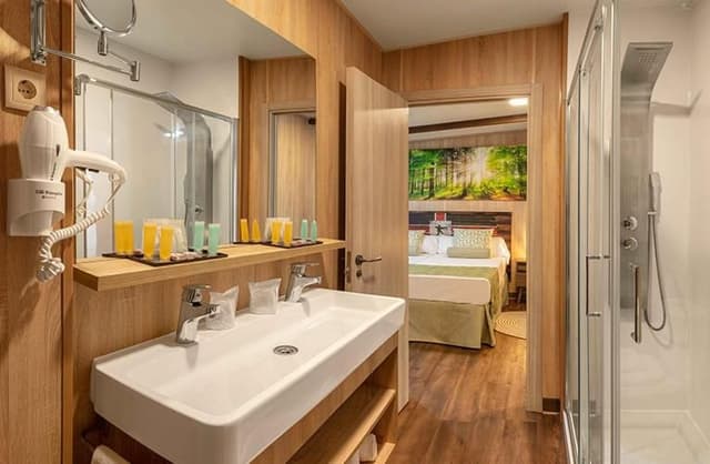 NEW SHERWOOD 2/5  Bungalow (2 Adults)