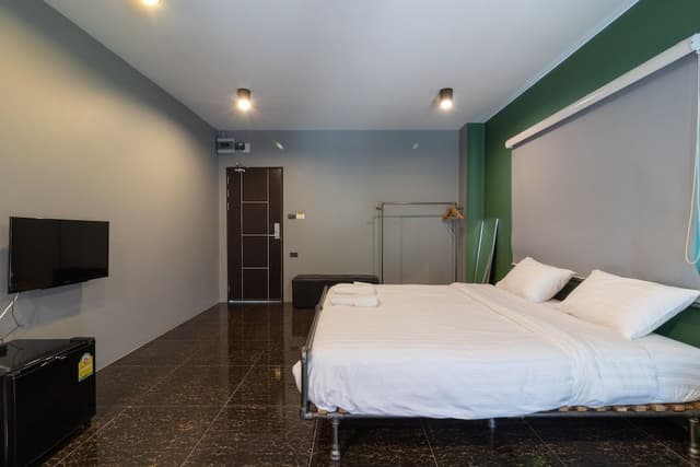 Deluxe Single Room