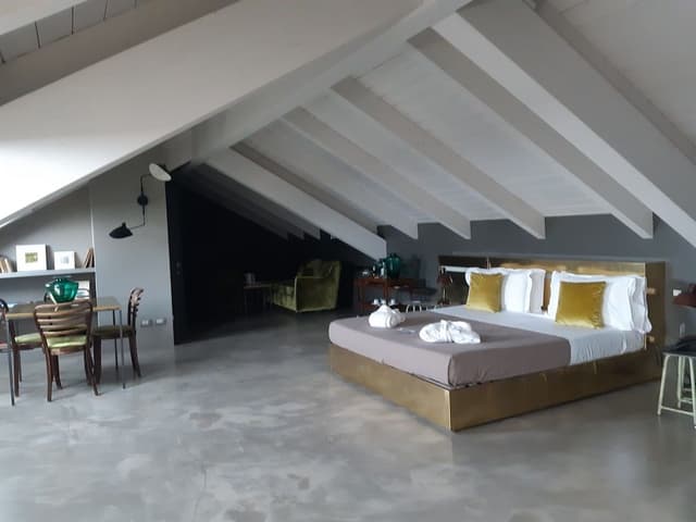 Elite Studio Suite, 1 King Bed, Non Smoking