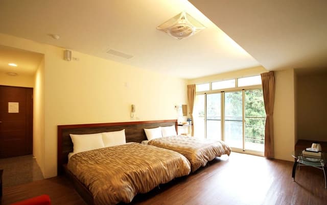 Premium Quadruple Room