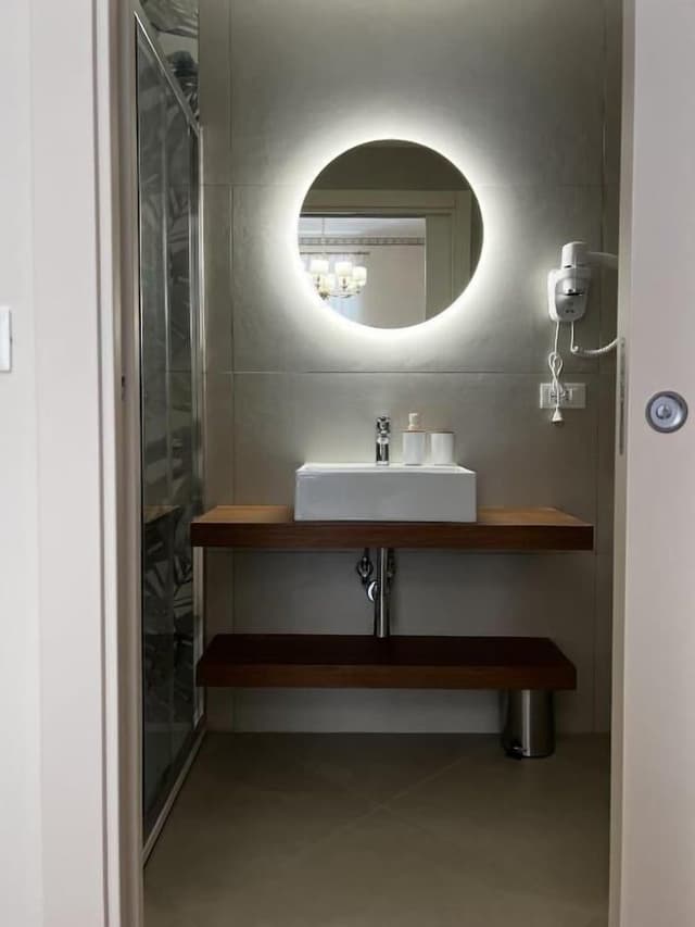Deluxe Condo