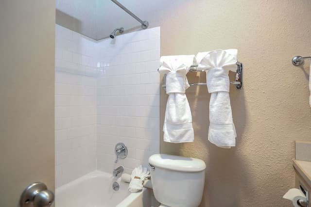 2 Queen Oceanfront