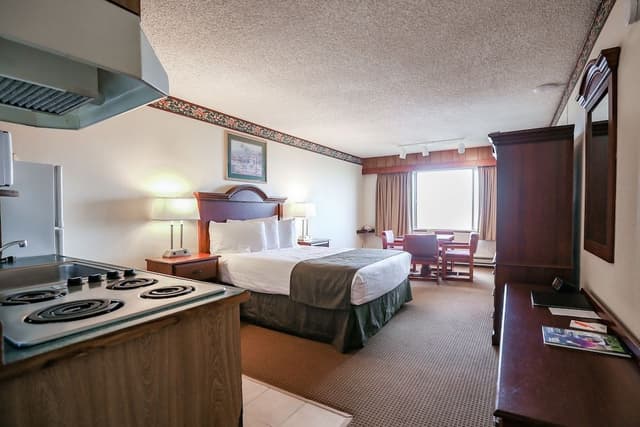 Room, 2 Queen Beds, Kitchenette, Oceanfront