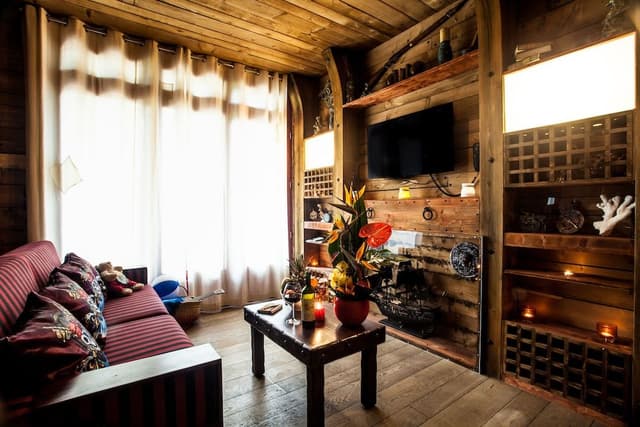 Suite "Boucaniers" 6 people (2 rooms and a sofa bed in the living room)