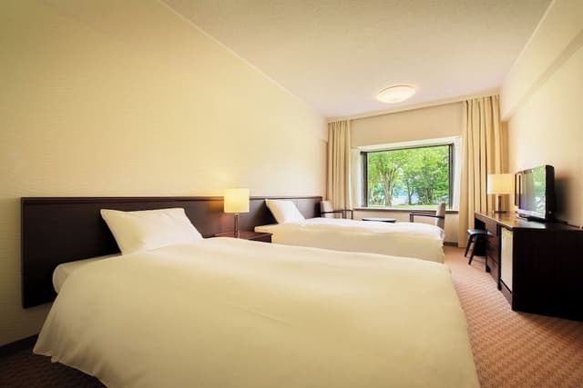 Mountainside Twin Room, Non-Smoking