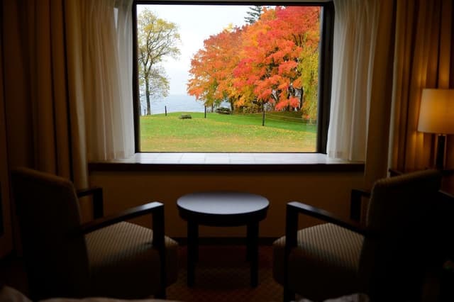 Lakeside Twin Room, Non-Smoking
