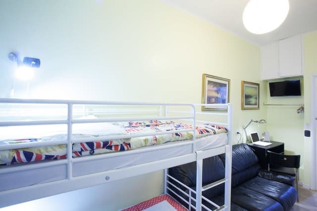 Economy Room, Private Bathroom