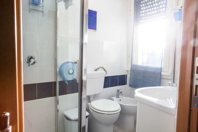 Economy Room, Private Bathroom