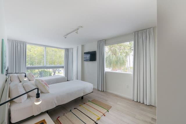 2 Bedrooms: One King, Two Twins