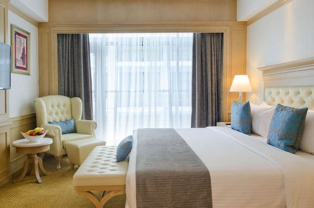 Deluxe Suite