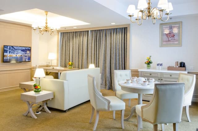 Deluxe Suite