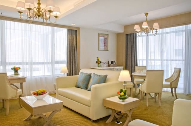 Deluxe Suite