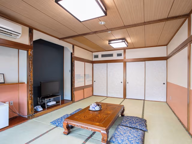Japanese Style Room, Non Smoking (Shared Bath, Private toilet)