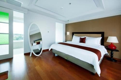 Royal Club Room