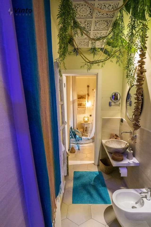 Deluxe Double Room, 1 King Bed, Private Bathroom