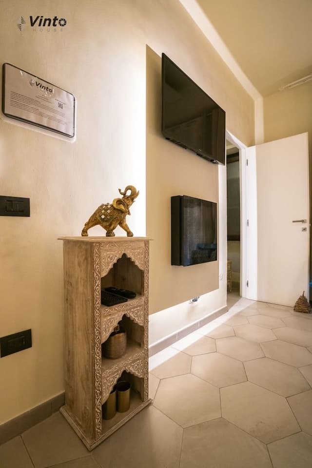 Deluxe Double Room, 1 King Bed, Private Bathroom