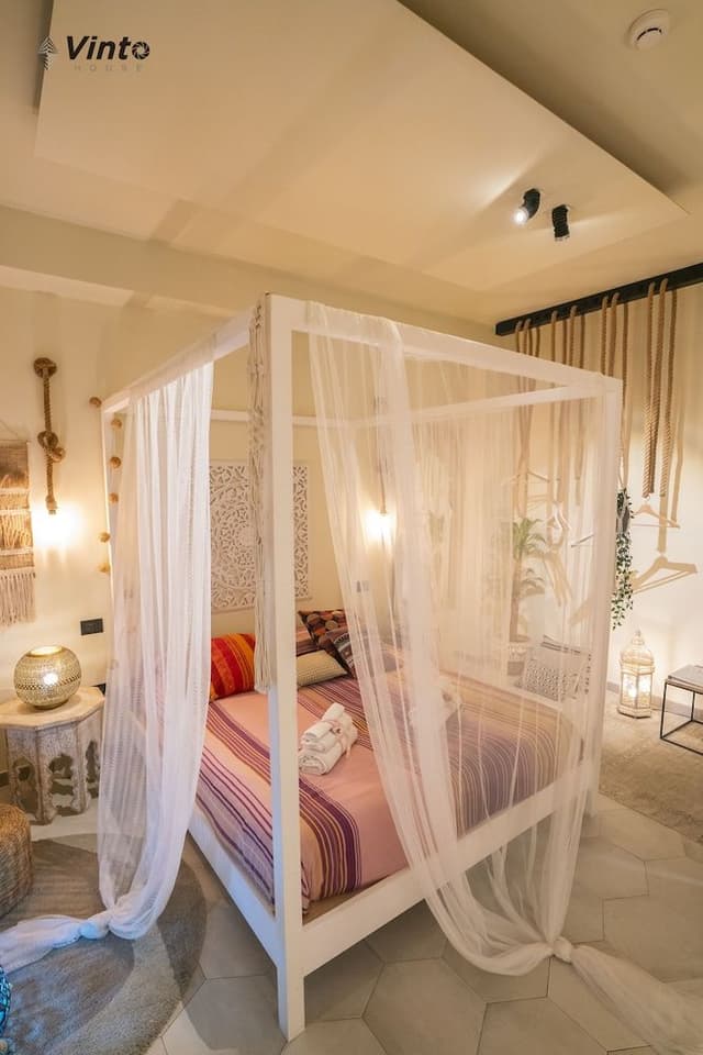 Deluxe Double Room, 1 King Bed, Private Bathroom