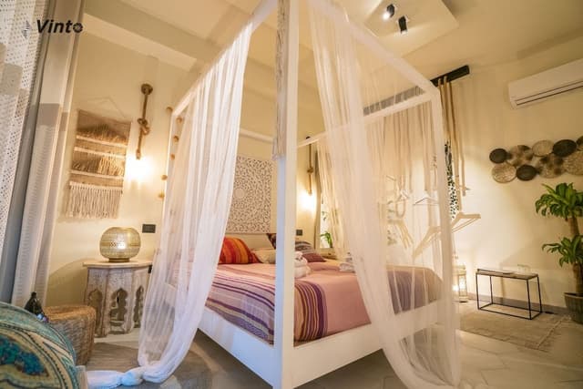 Deluxe Double Room, 1 King Bed, Private Bathroom